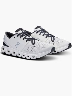 On Cloud x 4 Training Shoes Ivory/Black New!